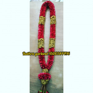 Red Golden Rolling Garland
